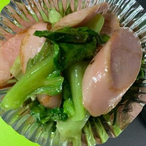 レタスと魚肉ソーセージのにんにくマヨ炒め